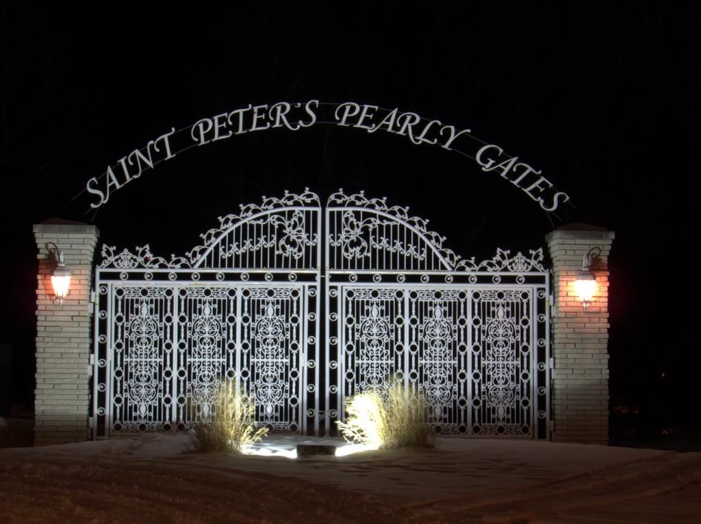 IMAGE: http://i1301.photobucket.com/albums/ag103/codyw80/stpetergate_zpsb3e49aa9.jpg