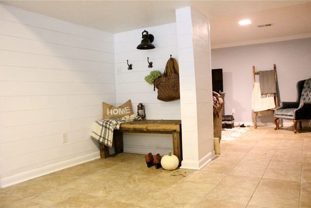 photo mudroom1_zpsezssyuvy.jpg