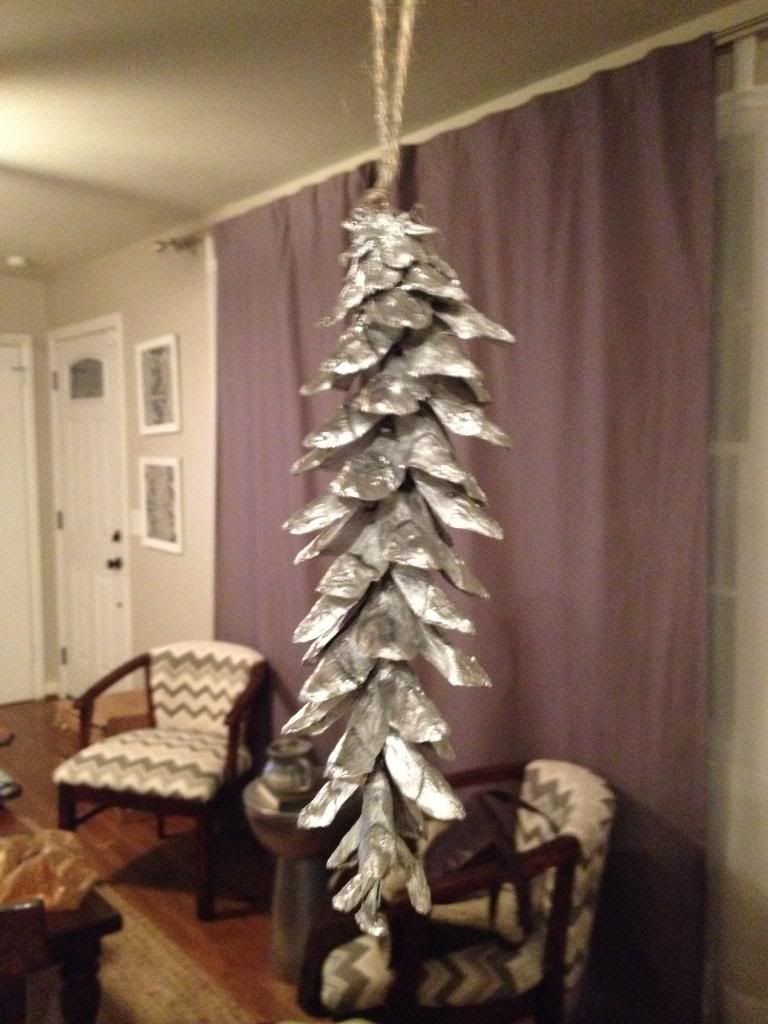 easy & (nearly) free pinecone ornaments