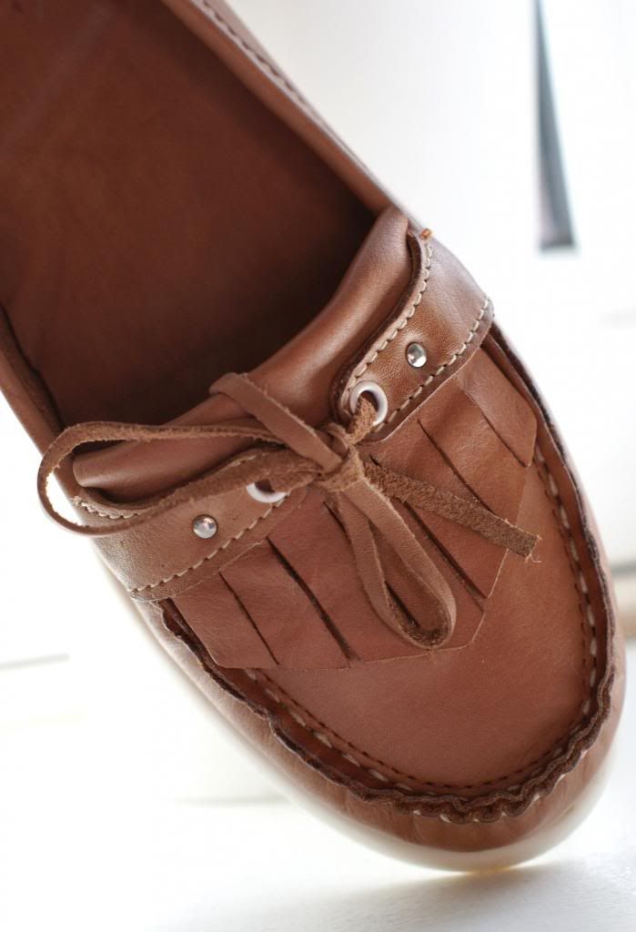 photo Bianco-sailor-shoes_zpsb5ba782a.jpg