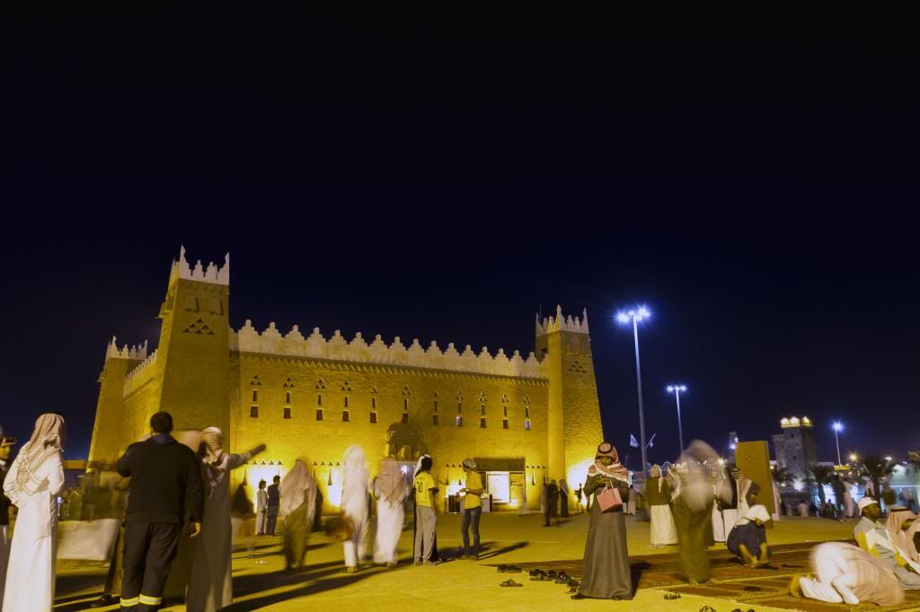 IMAGE: http://i1301.photobucket.com/albums/ag111/Maharlika-Imbisibol/IMG_0093_zpsb80ffcda.jpg