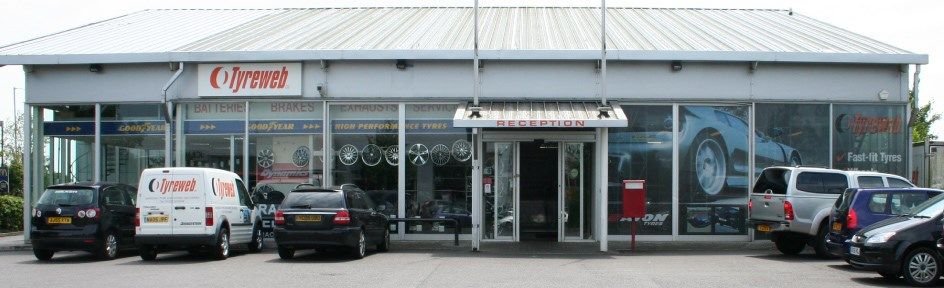 ashford-tyrewebparade944x288_Banner_zps4