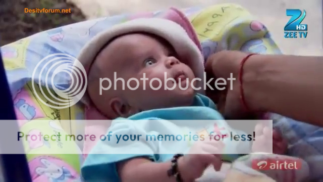 photo vlcsnap-2013-04-30-15h36m36s8_zps87ebfdcc.png